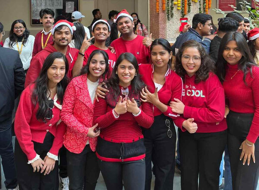 क्रिसमस की खुशियों से जगमगाया जीआईएमएस कैंपस, छात्र और शिक्षक में उल्लास